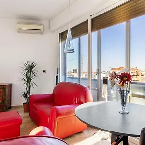 051 Living , Bologna Italien